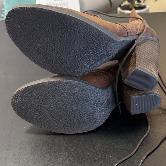 Steve Madden Brown Leather Ankle Boots - Picture 4 of 4